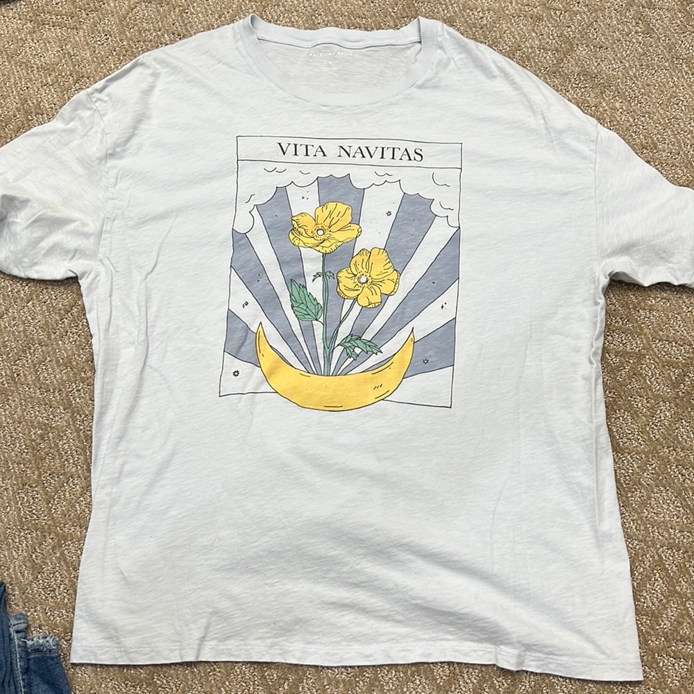 Oversized graphic tee